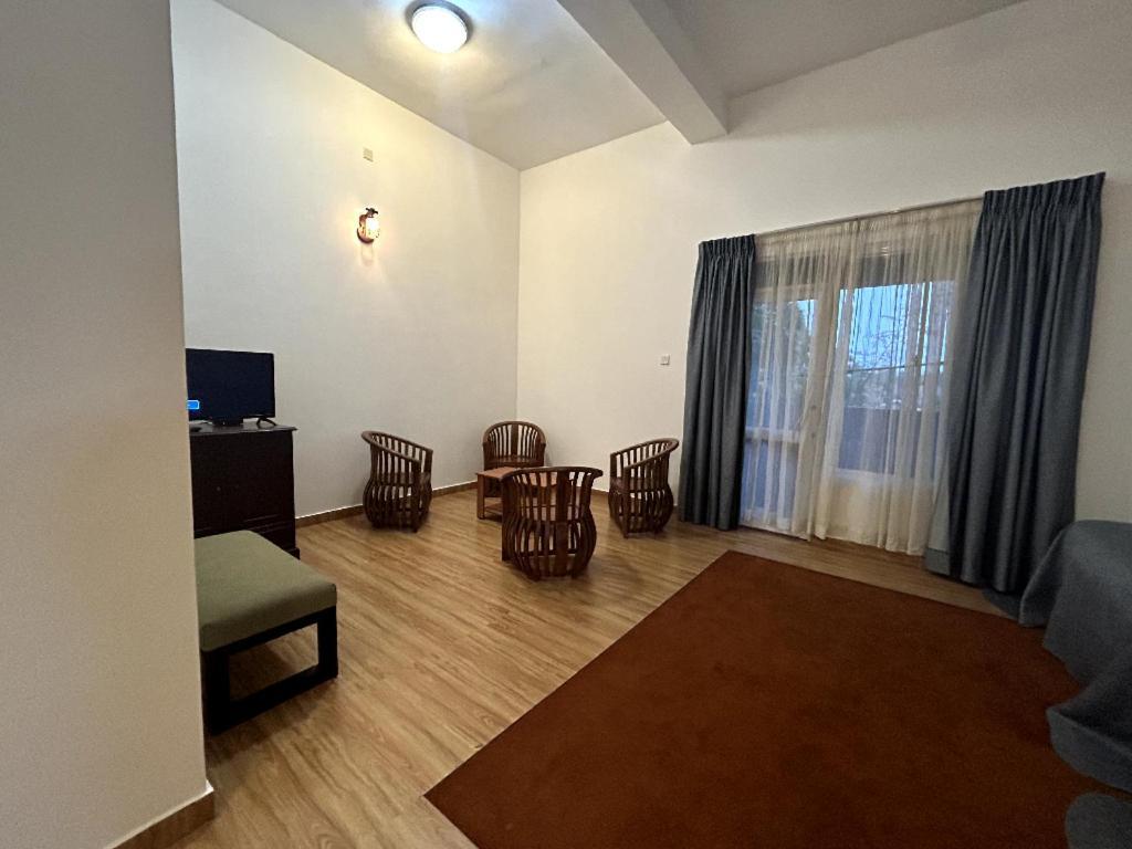 K And K Country Resort Minuwangoda Buitenkant foto