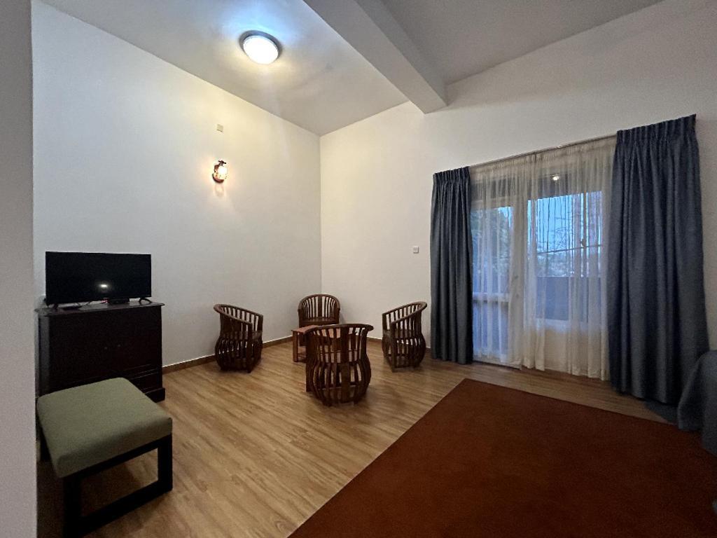 K And K Country Resort Minuwangoda Buitenkant foto