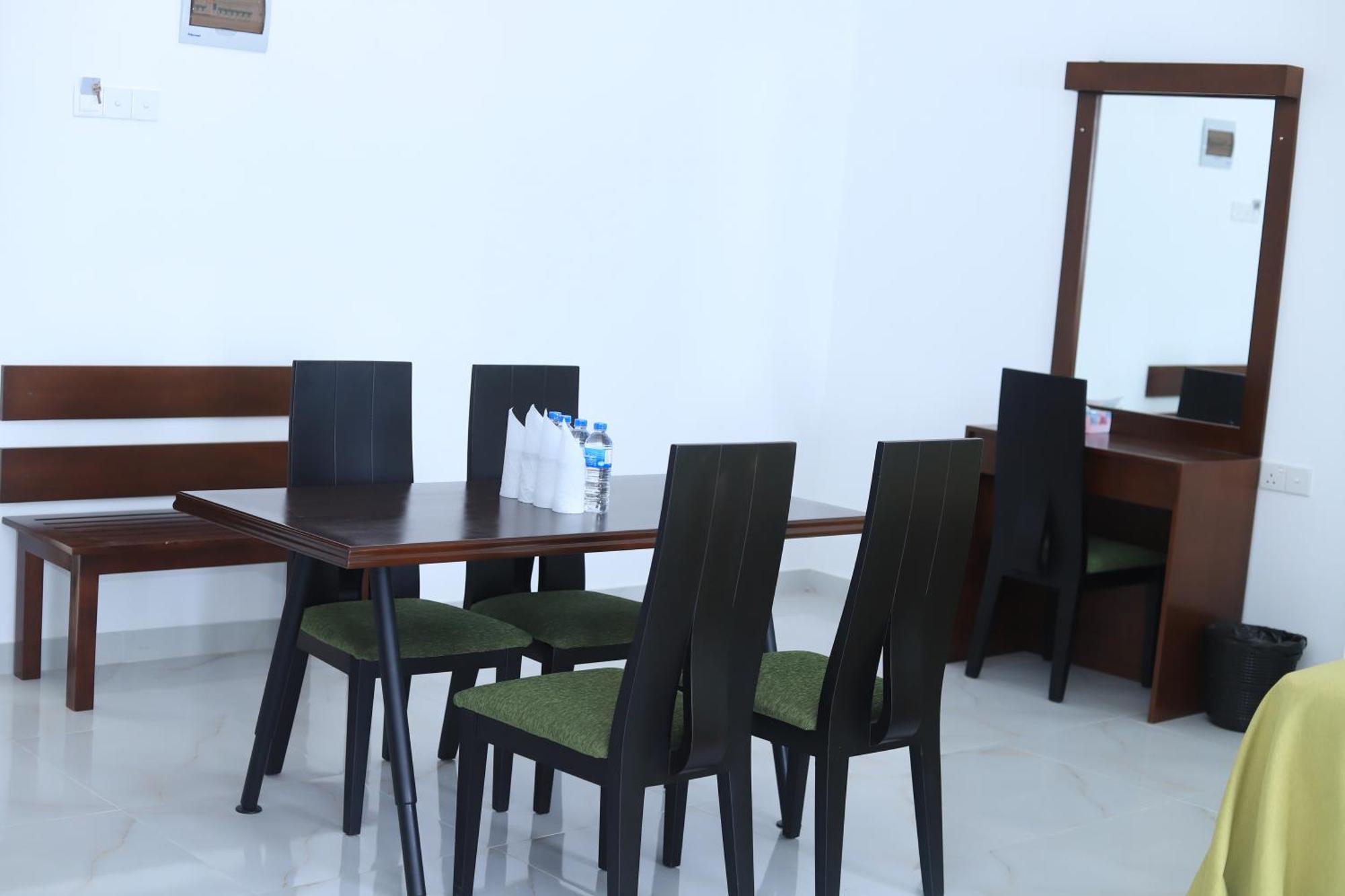 K And K Country Resort Minuwangoda Buitenkant foto
