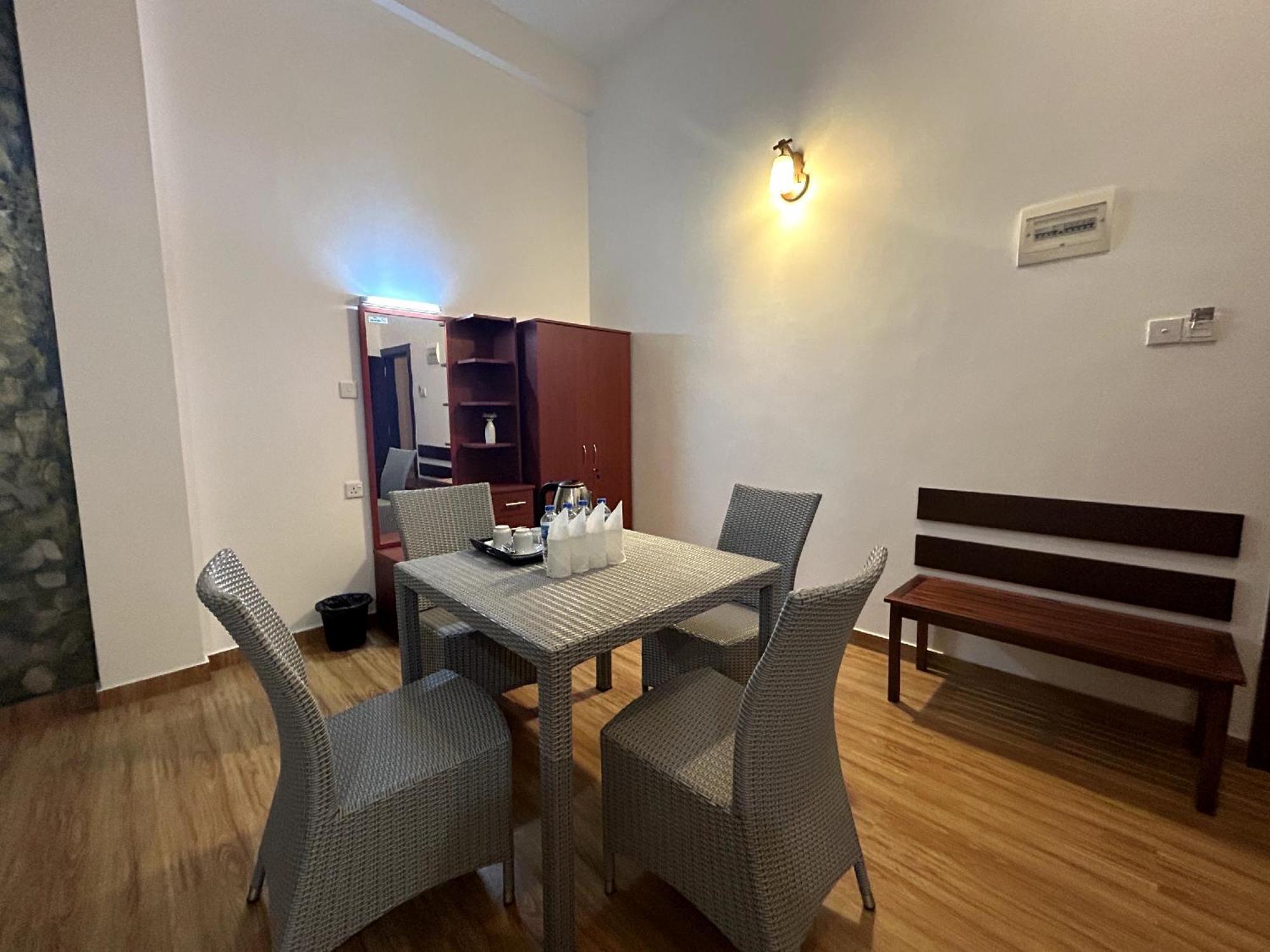 K And K Country Resort Minuwangoda Buitenkant foto