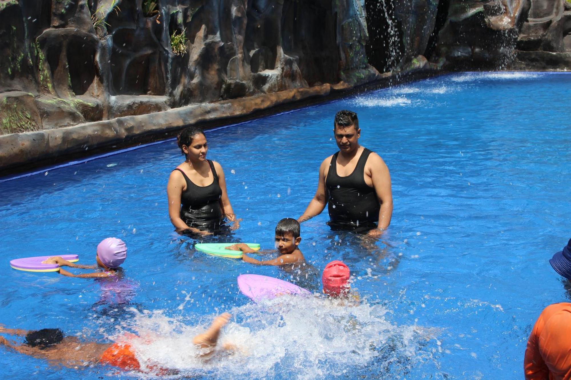 K And K Country Resort Minuwangoda Buitenkant foto