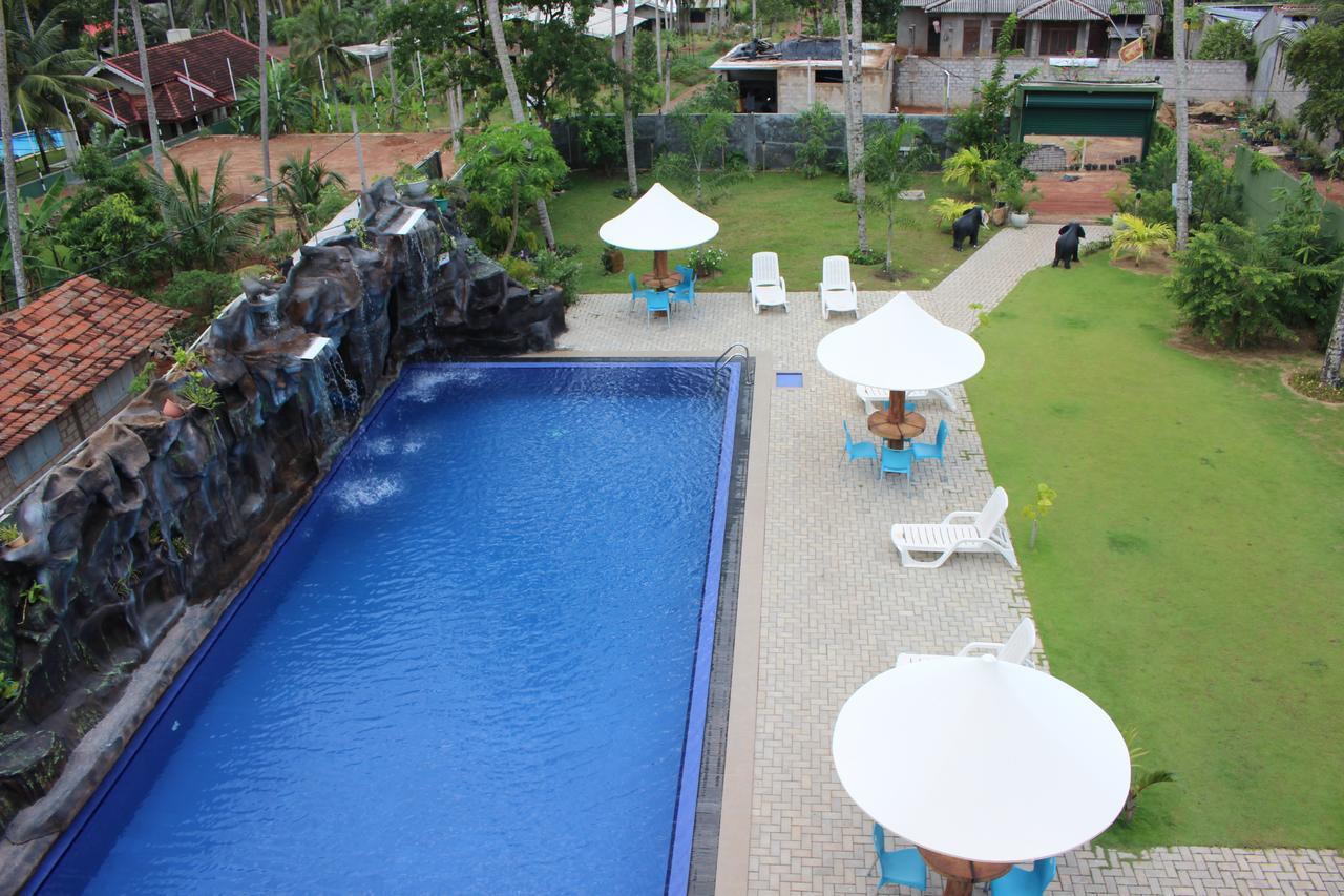 K And K Country Resort Minuwangoda Buitenkant foto