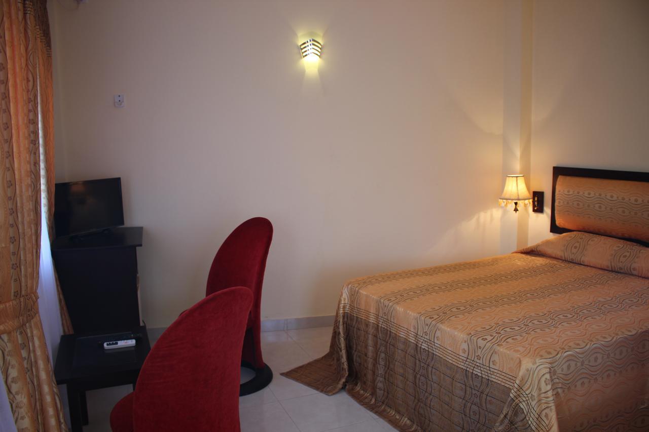 K And K Country Resort Minuwangoda Buitenkant foto