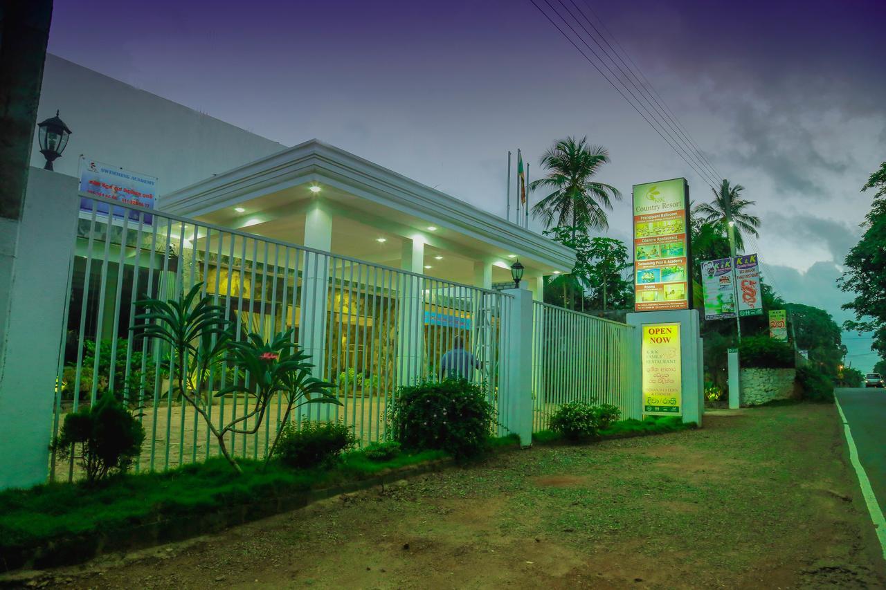 K And K Country Resort Minuwangoda Buitenkant foto